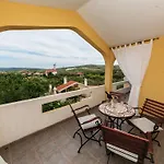 Slaven Apartman *