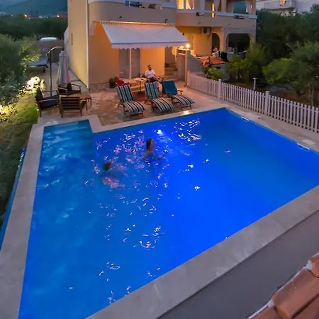 Slaven Apartment *