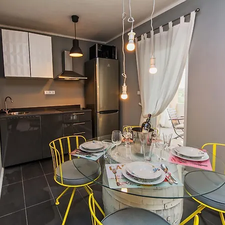 Slaven Apartmán Plano