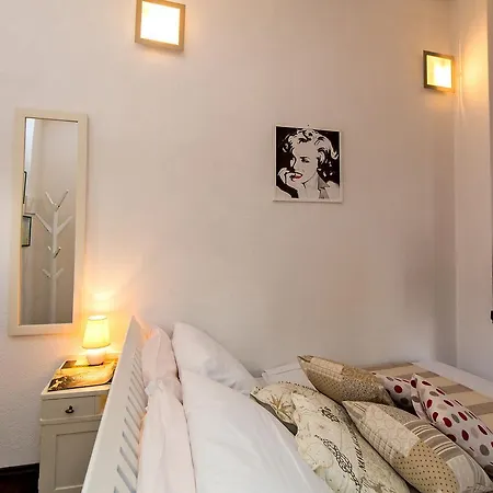 Slaven Apartmán *